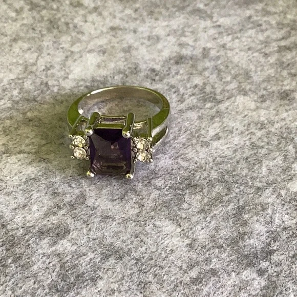 Silver Ring with Purple Gemstone - Picture 5 of 8